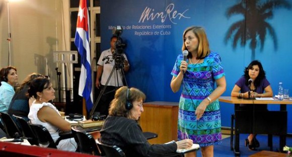Josefina Vidal del Min Rex cubano
