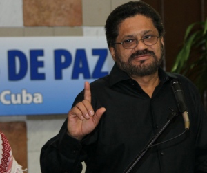 El comandante Iván Márquez, jefe del equipo negociador de las FARC-EP. Foto: Ismael Francisco/Cubadebate.