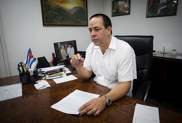 Josè Angel Portal Miranda, Ministro della Salute Pubblica. Foto: Irene Perez/ Cubadebate.
