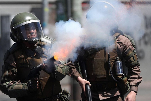 Chile-bombas-lacrimogenas1