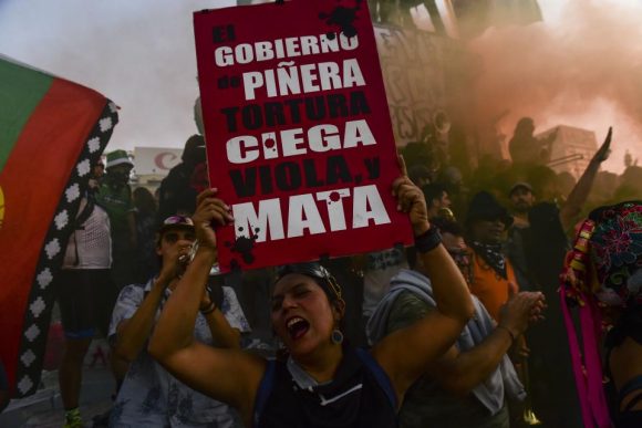 Chile-protestas-contra-piñera-580x387