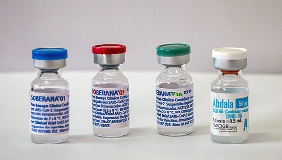 Vacunas-cubanas-bulbos-monodosis-580x330